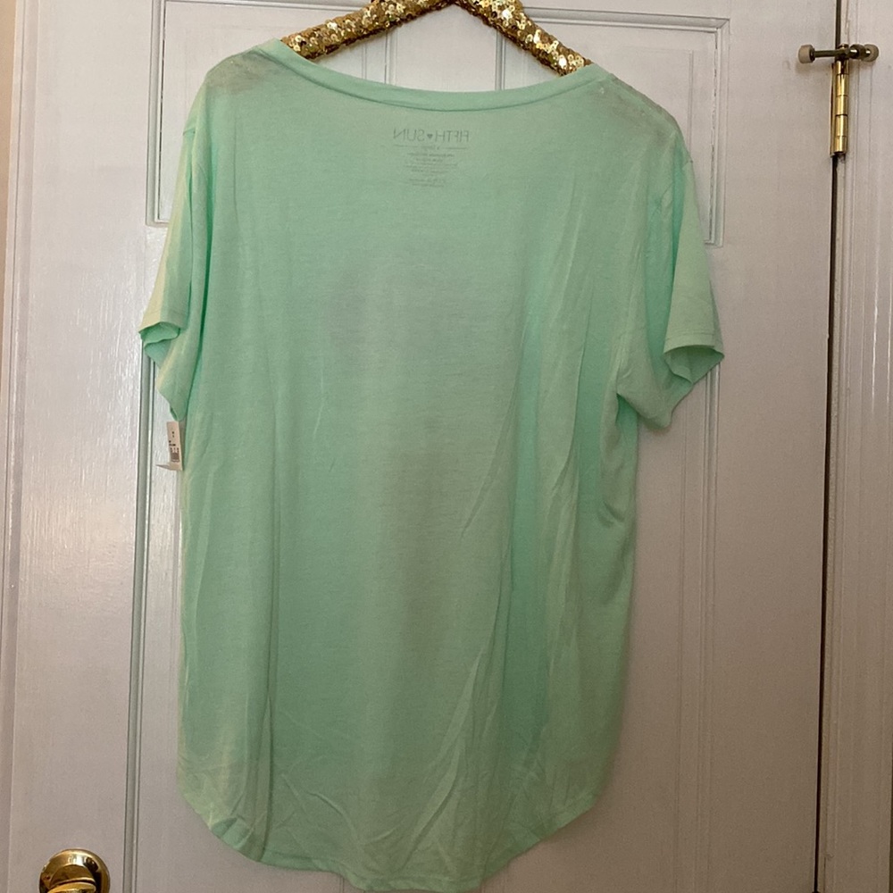 Fifth Sun Mint Ice Cream Graphic Tee Size XL NWT! - Picture 3 of 3